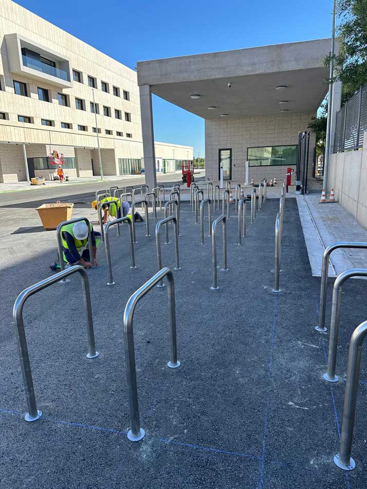 Servicio de instalación de aparcabibicletas